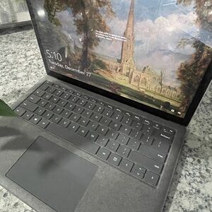 Microsoft Surface Laptop - grey